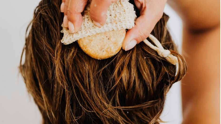 Can I get my hair wet after getting highlights?
